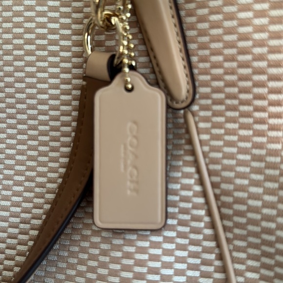 NWY Coach Legacy Ava tote in creme - Picture 3 of 10